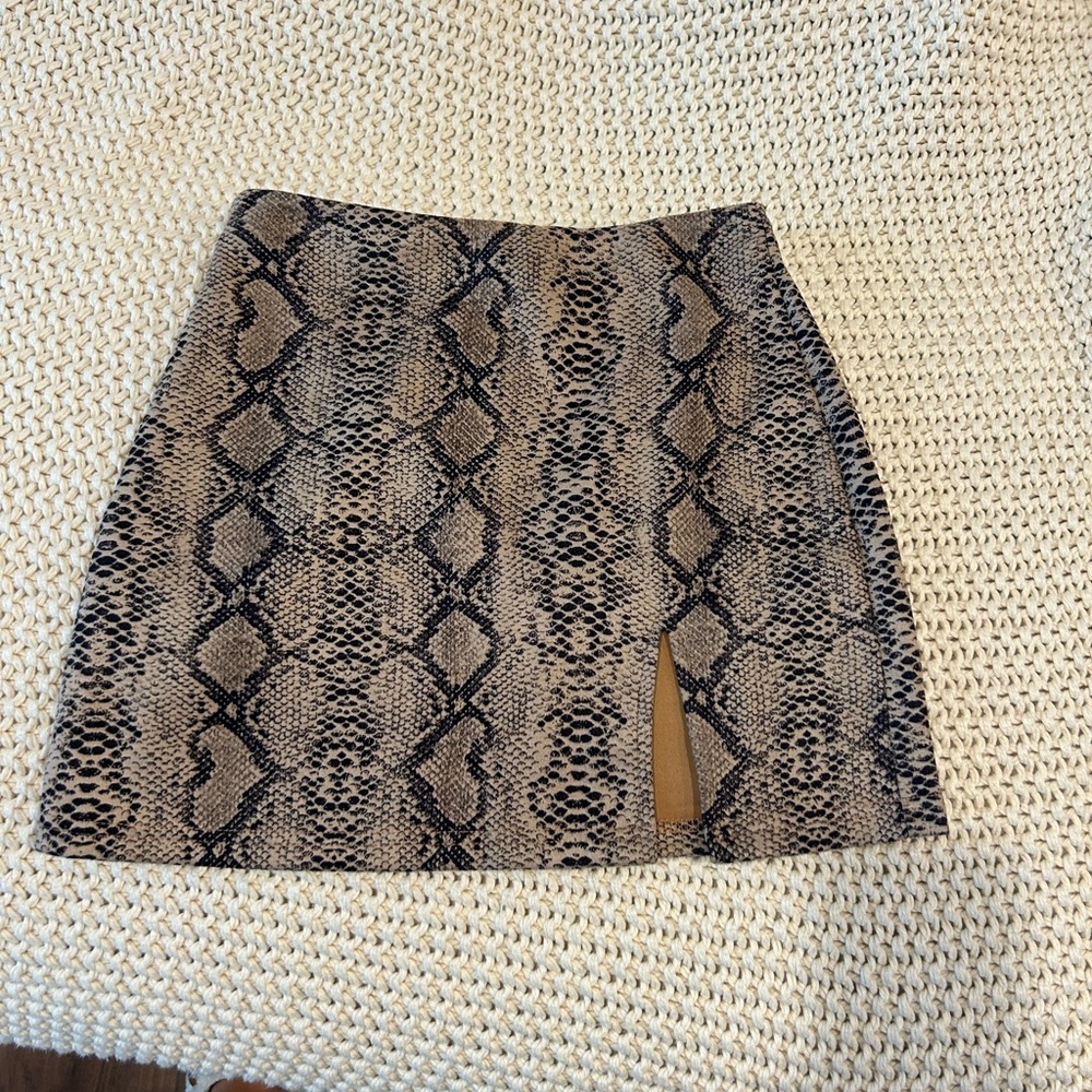 Stylish Snake Print Skirt